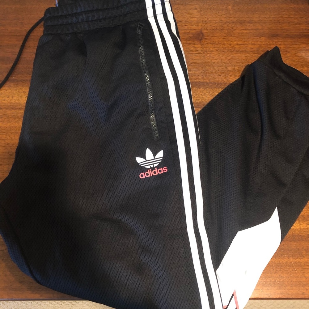 Adidas lined joggers 🏃‍♂️